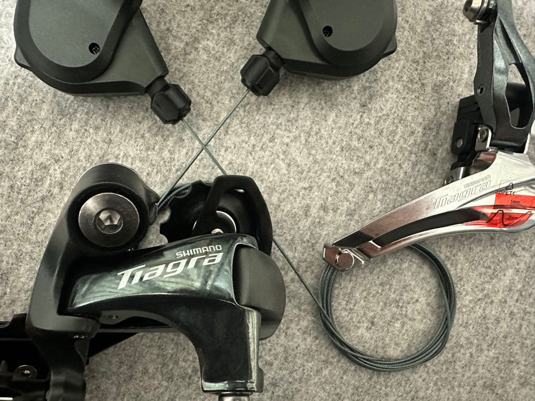 Tiagra SL-4700 コンポセット　フラットバー用