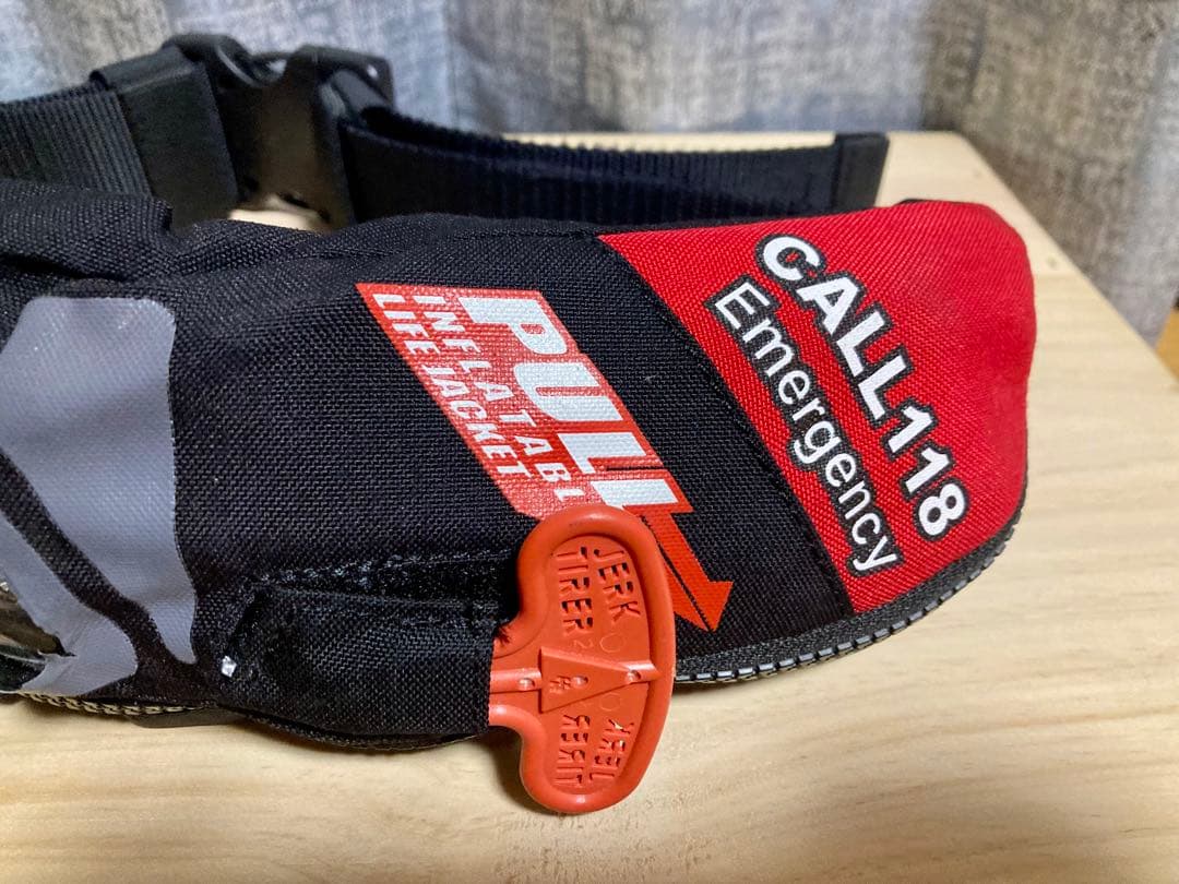 マズメインフレータブルライフジャケット　ウエストmazume