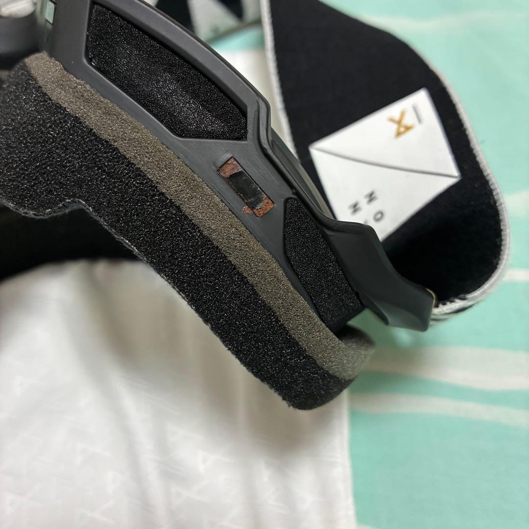 Burton ANON M4 ゴーグル Asia fit 球面レンズ