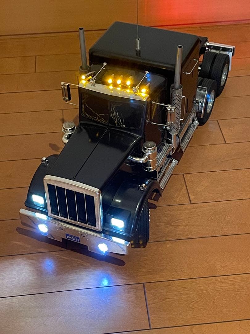 タミヤ１／１４　キングハウラー　ブラックエディション フルセットフュールタンク付