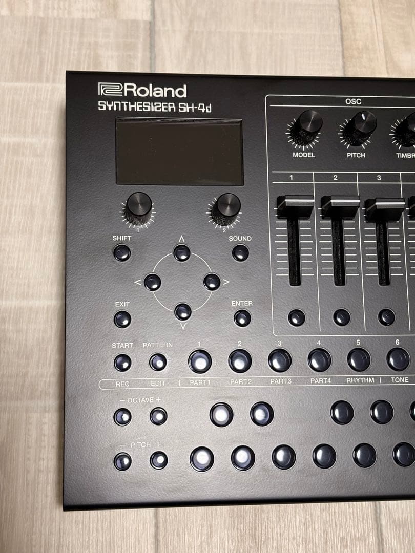 鍵盤楽器 Roland SH-4d