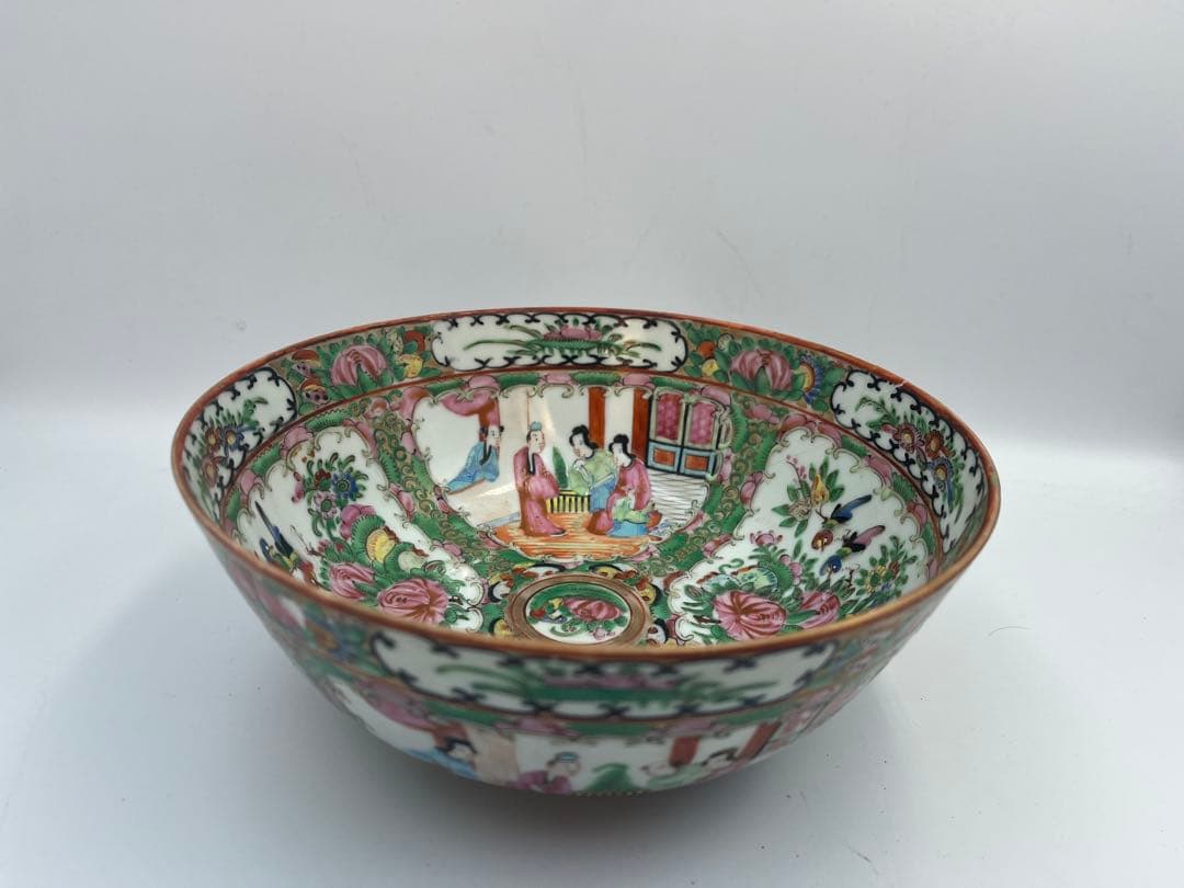 中国古美術　清時代 広彩 人物文 椀 開光人物 草花文 五彩 人物故事時代物