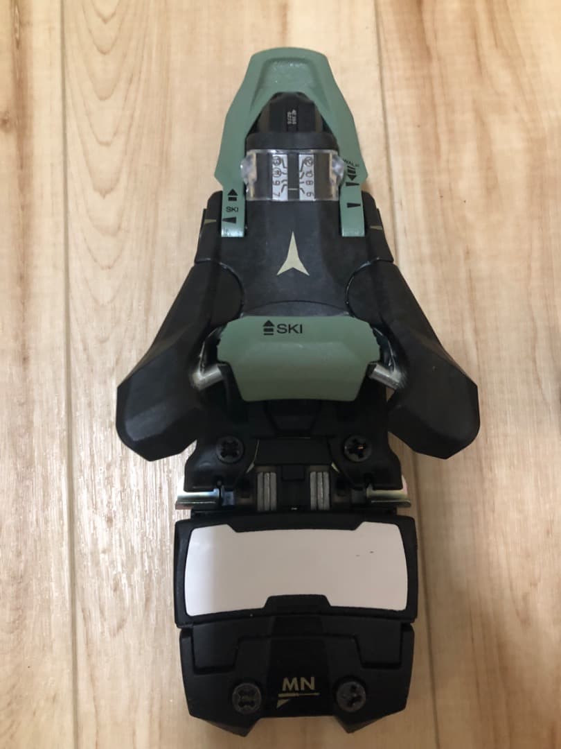 未使用品、送料無料 アトミック シフトビンディング 《2025》