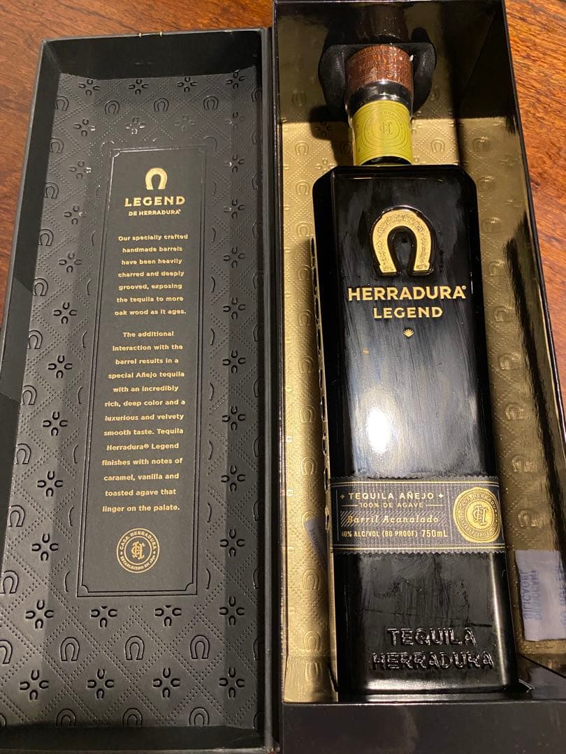 HERRADURA LEGEND テキーラ アネホ 750ml