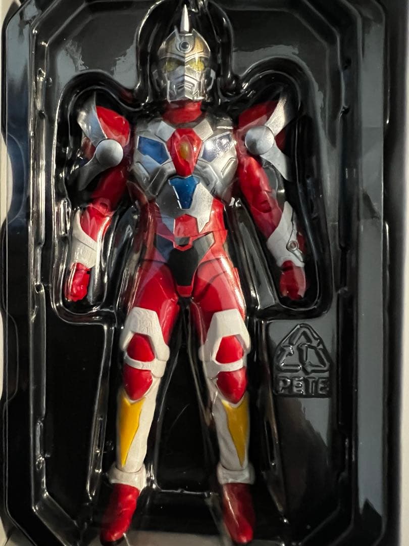 真骨彫製法 グリッドマン