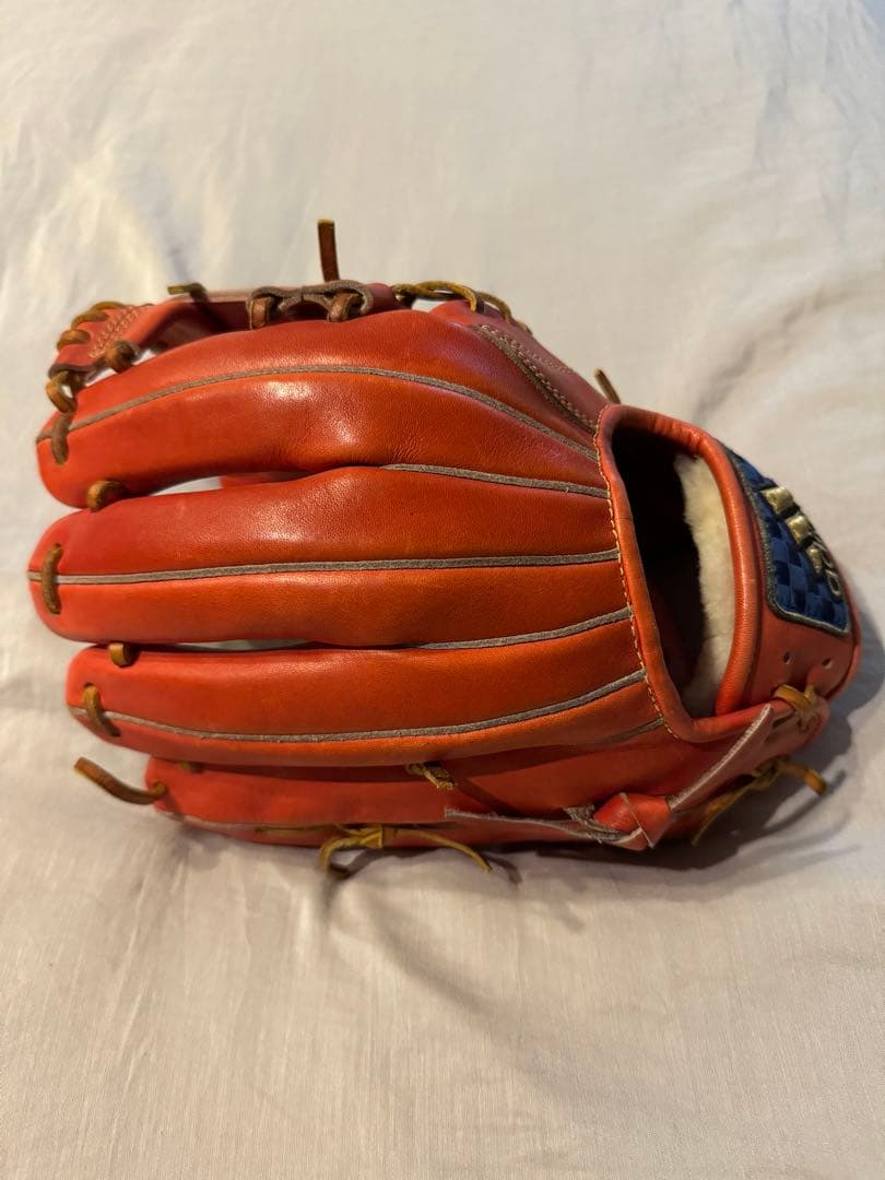 井端　グローブ