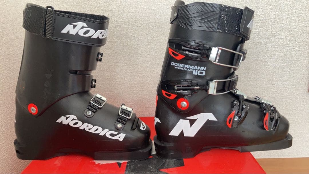 ノルディカ　スキーブーツ　メンズ
