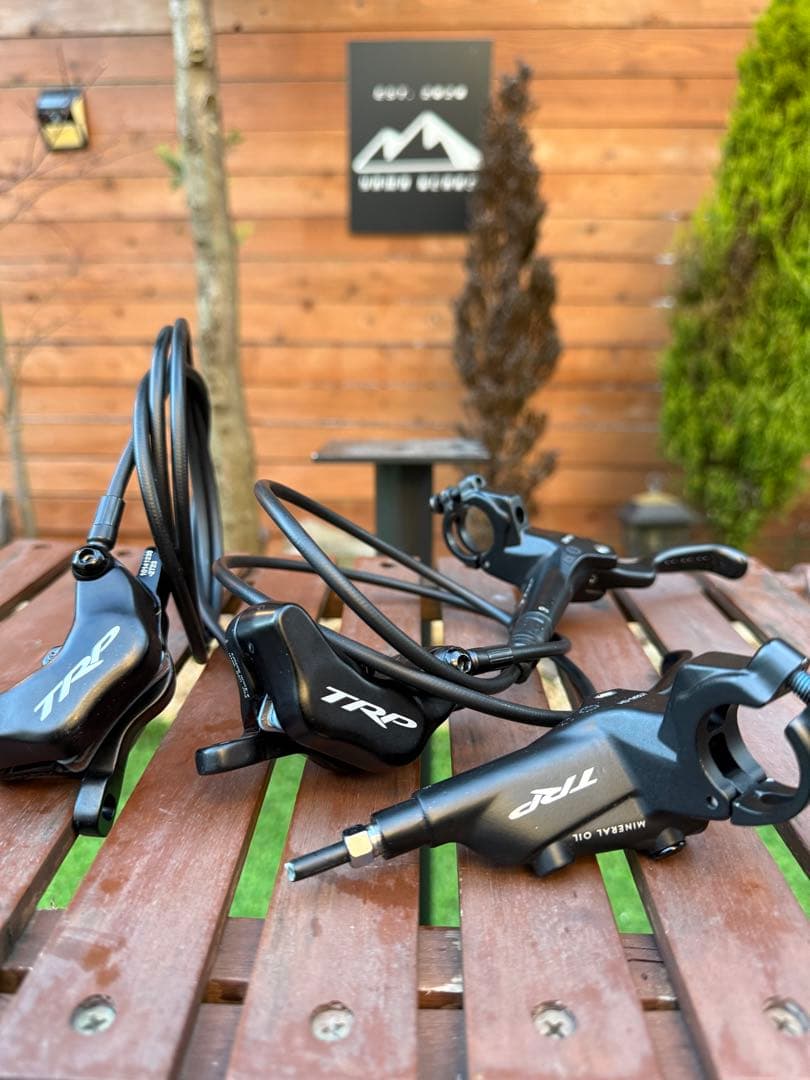 TRP Slate Evi ディスクブレーキレバーとキャリパーセット