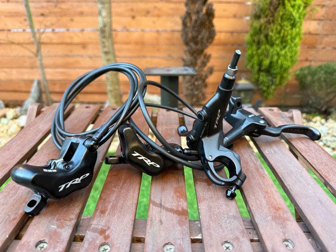 TRP Slate Evi ディスクブレーキレバーとキャリパーセット