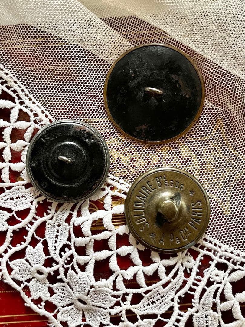 ◆フランスアンティーク｜超希少ボタン黒ブラックパリ花鳥真鍮メタル彫刻シルバー金属