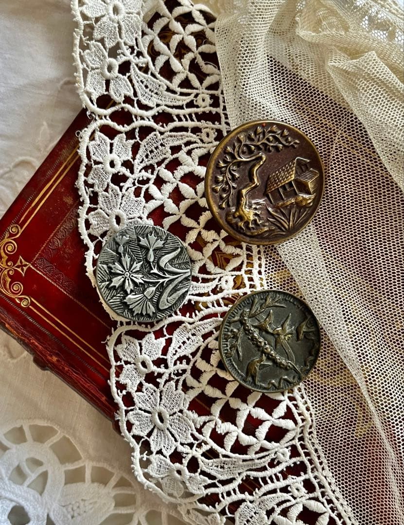 ◆フランスアンティーク｜超希少ボタン黒ブラックパリ花鳥真鍮メタル彫刻シルバー金属