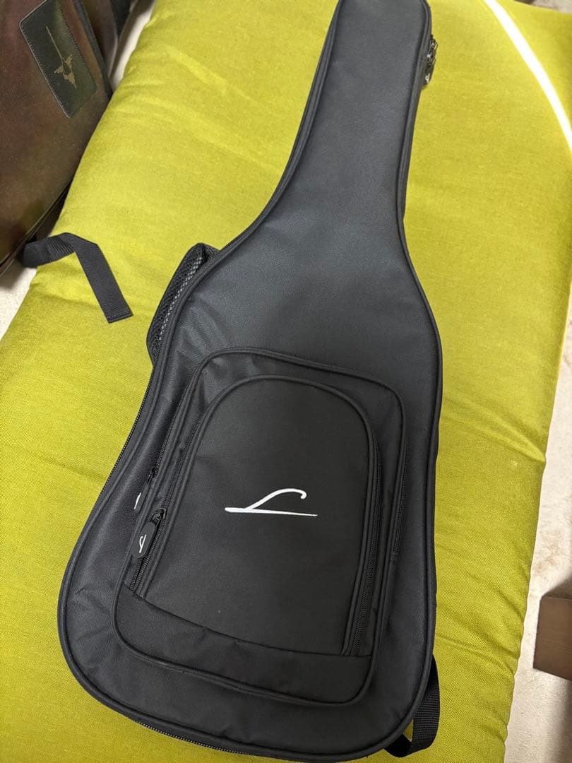 Legator Guitars GHOST G6SS ヘッドレスギター