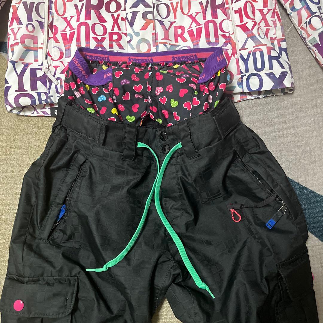 スノボーウェア　レディース　スキーウェア　黒　ブラック　ホワイト　フード付き