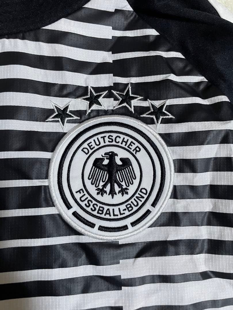【未使用】ドイツ代表　トレーニングトップ　長袖　L　ピステ adidas