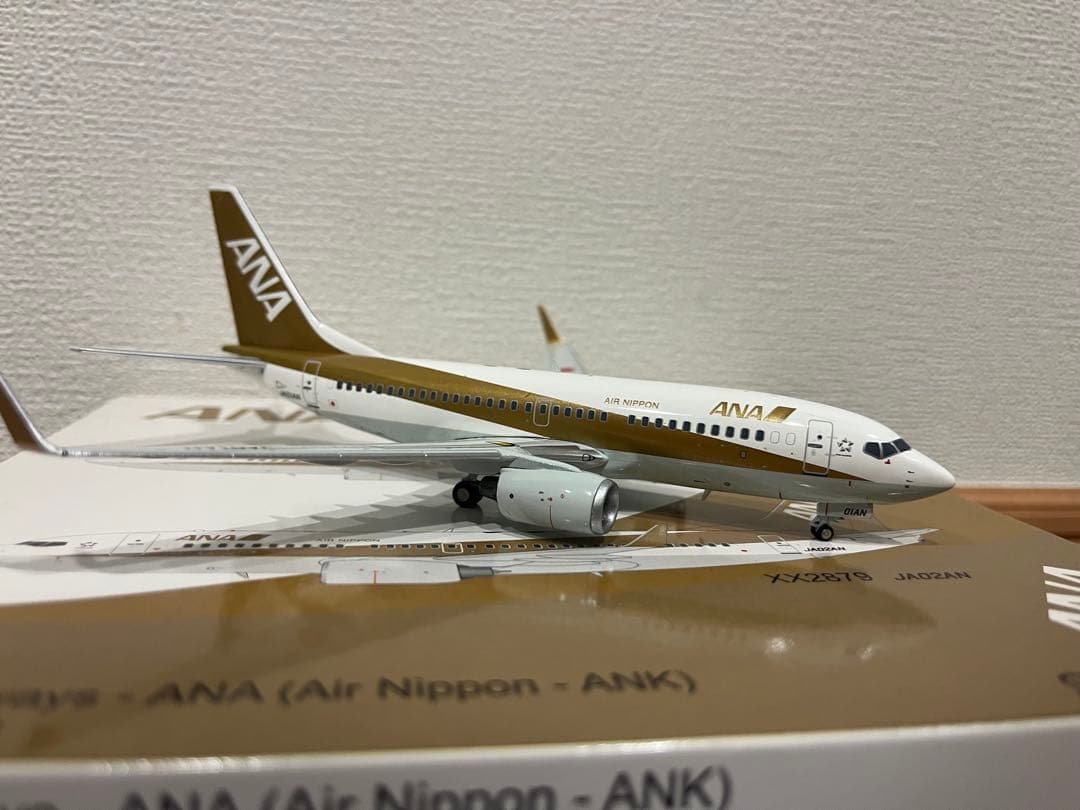 1/200 JCwings ANA ゴールド B737-700