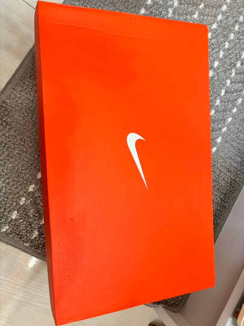 NIKE VOMERO18 W ボメロ18 ウィメンズ　新品