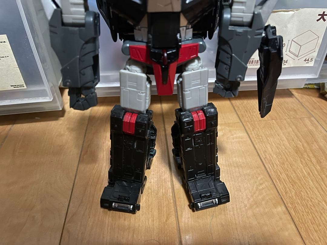 トランスフォーマースカイシャドウ タイタンズリターン ブラックシャドー