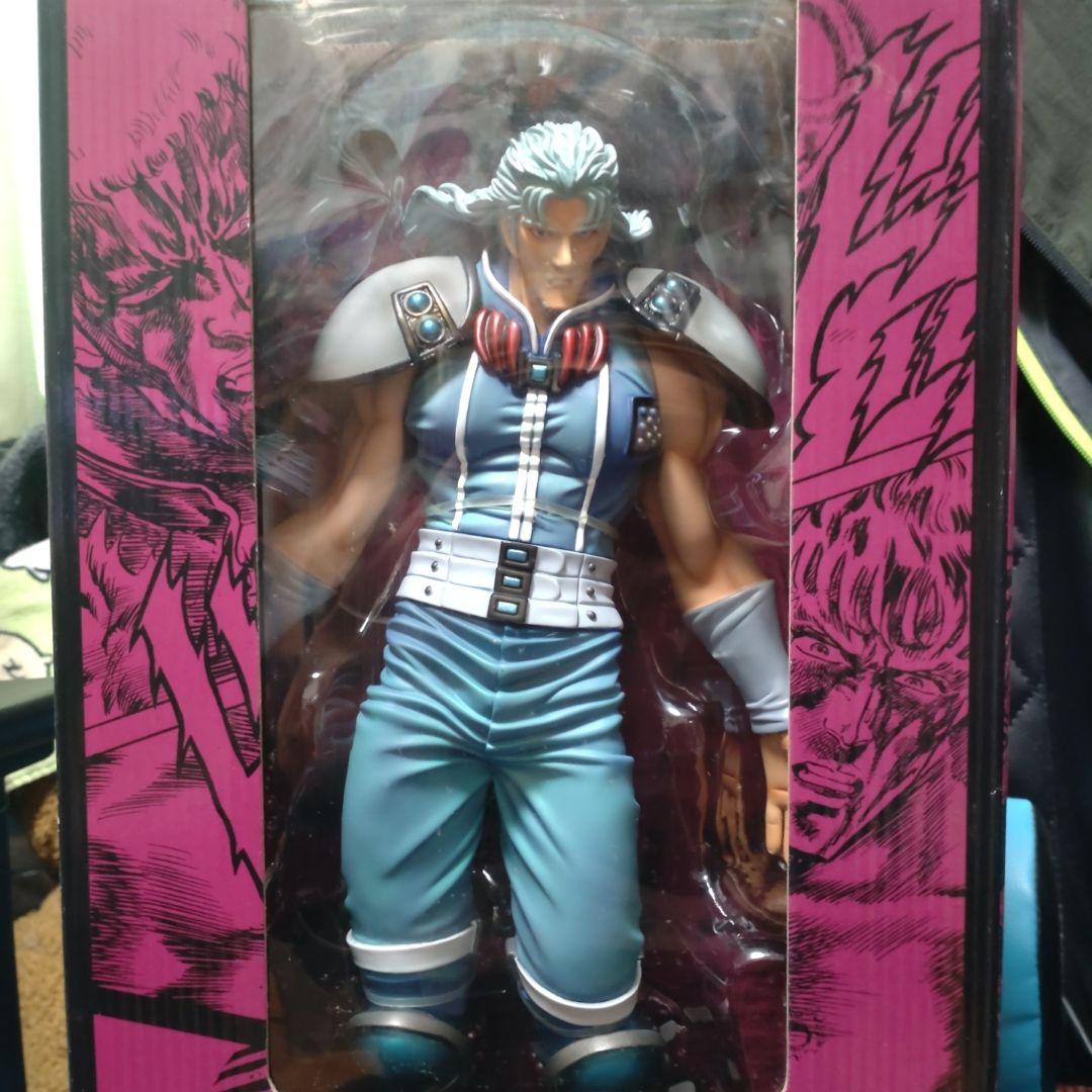 レイ(黒髪) 「北斗の拳」 ソフトビニールモデル 海洋堂　リペイント版と通常版