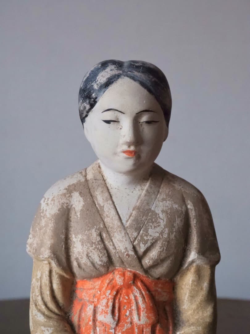 明治大正期　韓国人形　彩色土人形　女性像　郷土玩具　民藝　古人形　Q2346