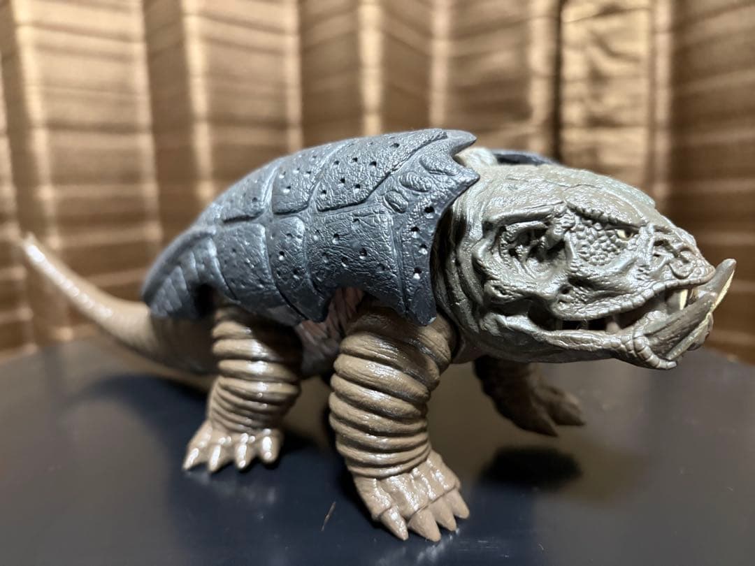 ウルトラマンパワード　ケムラー　ソフビ　怪獣　フィギュア