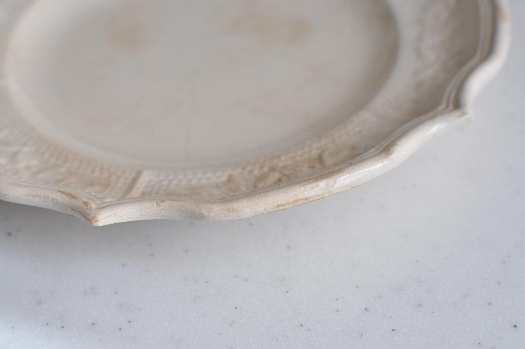 フランスアンティーク　ランヴェルヴィレー　１９世紀　レリーフ皿　　 (3549)