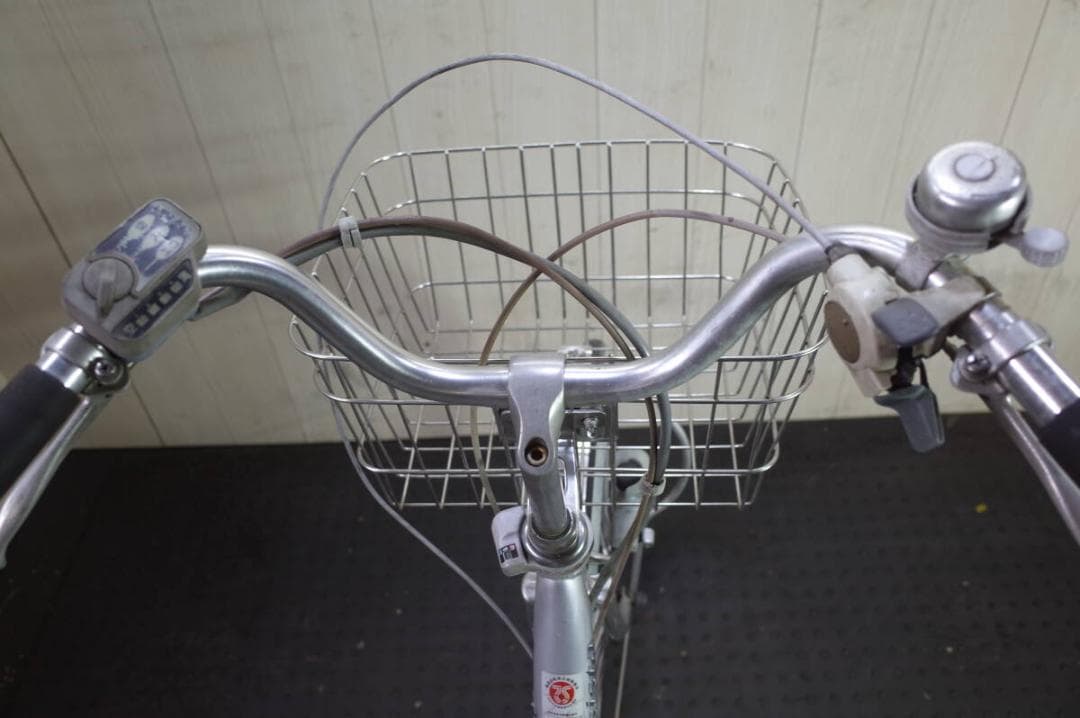 電動アシスト自転車 シルバー 前バスケット付き