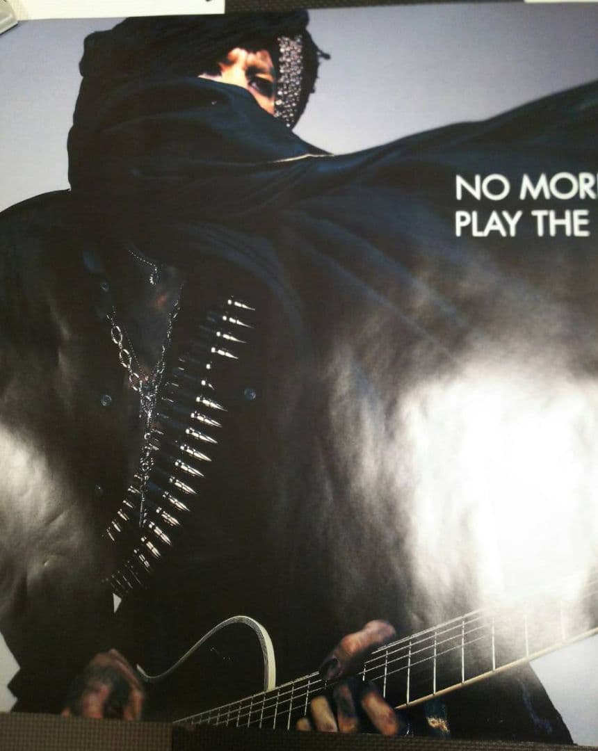 希少SUGIZOミリタリー大判ポスター黒服ギター黒ターバンX JAPANルナシー