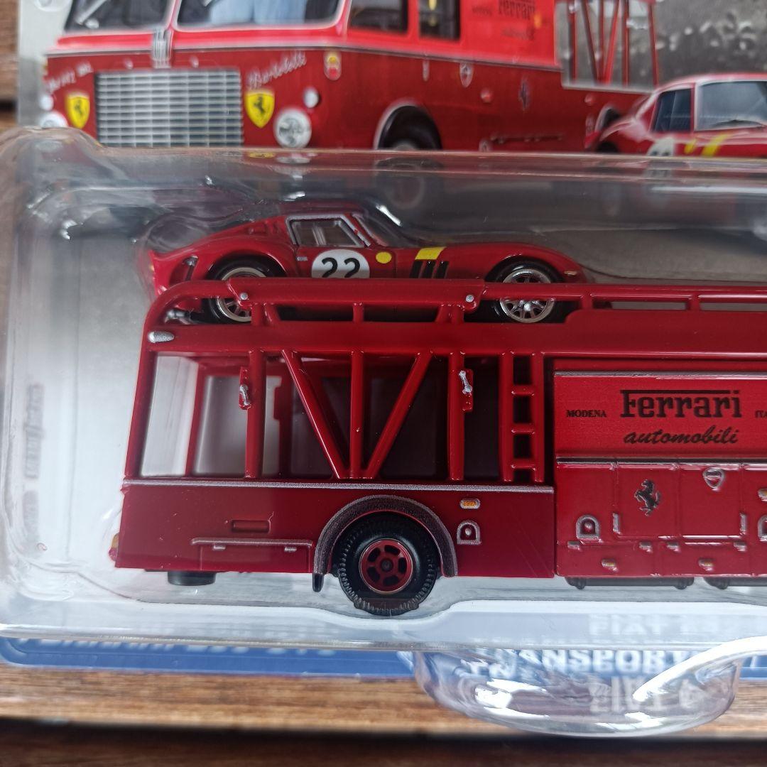 Hot Wheels Team Transport Ferrari 2台売り