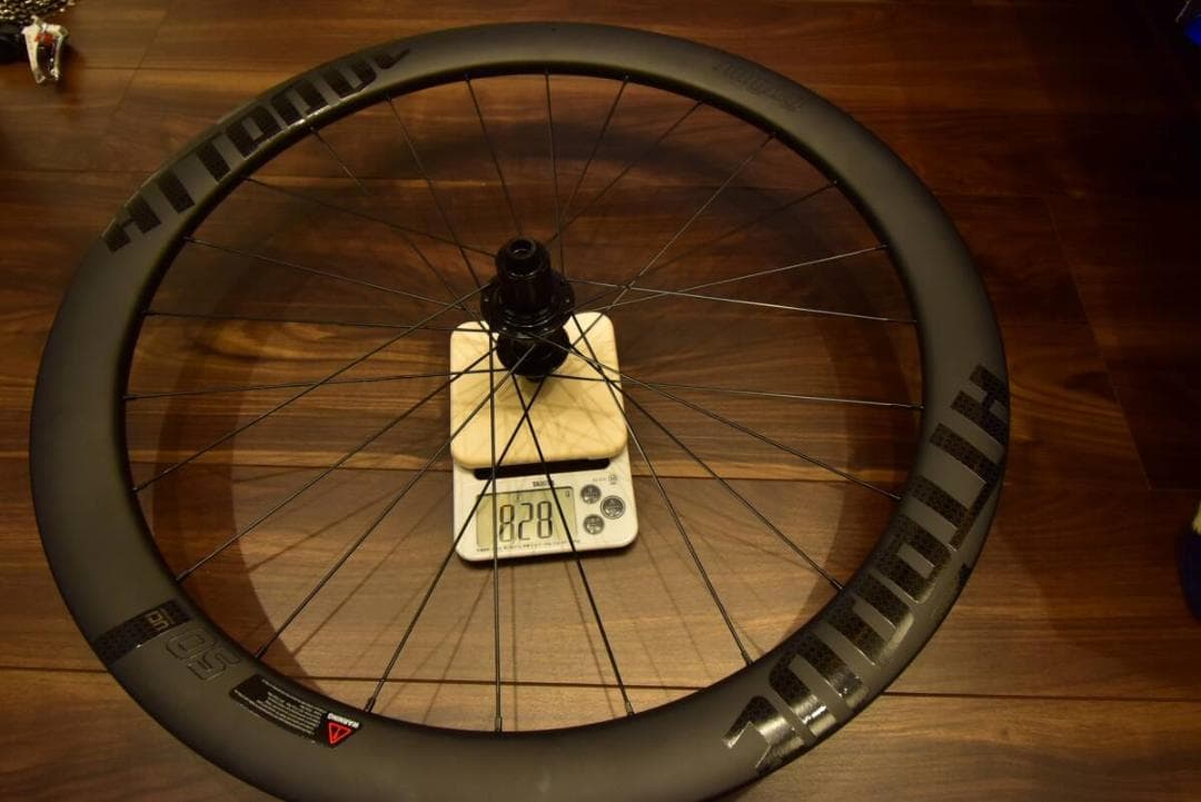 ATTAQUE Carbon 50mm クリンチャー700c・シマノ12速対応