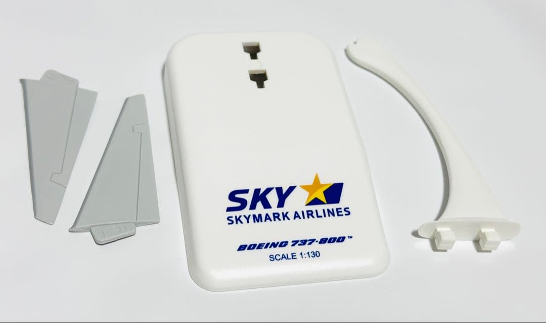 クロスウイング 1/130 B737-800 スカイマーク