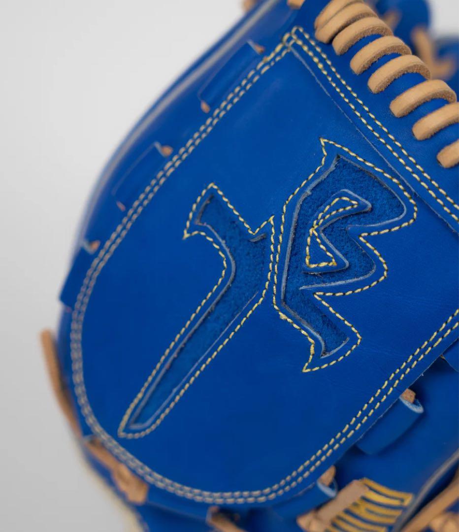 横浜DeNAベイスターズ　バウアー　BAUER OUTAGE　プロ仕様グローブ