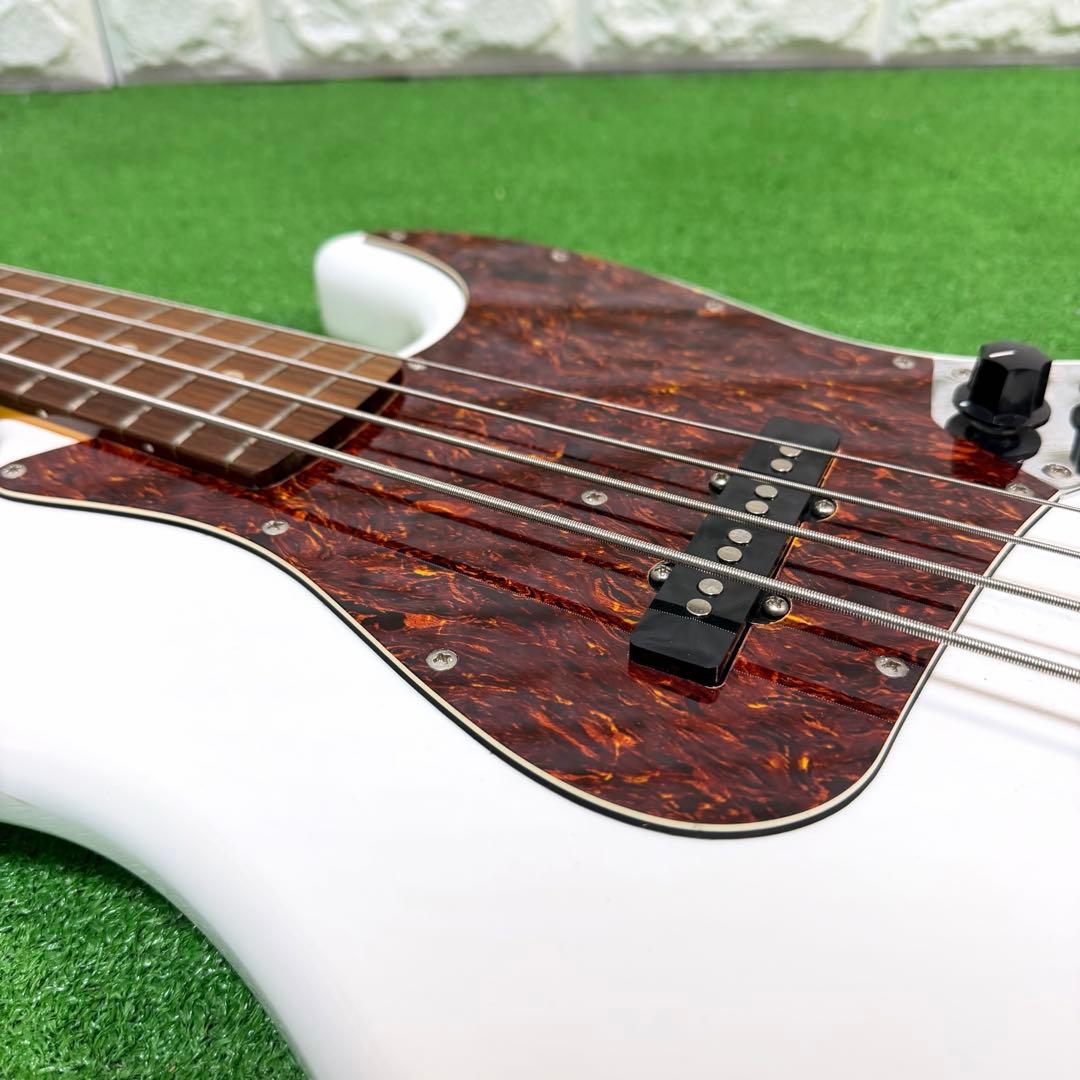 極上品　FERNANDES エレキベース　ケース　ストラップ付　未使用に近い