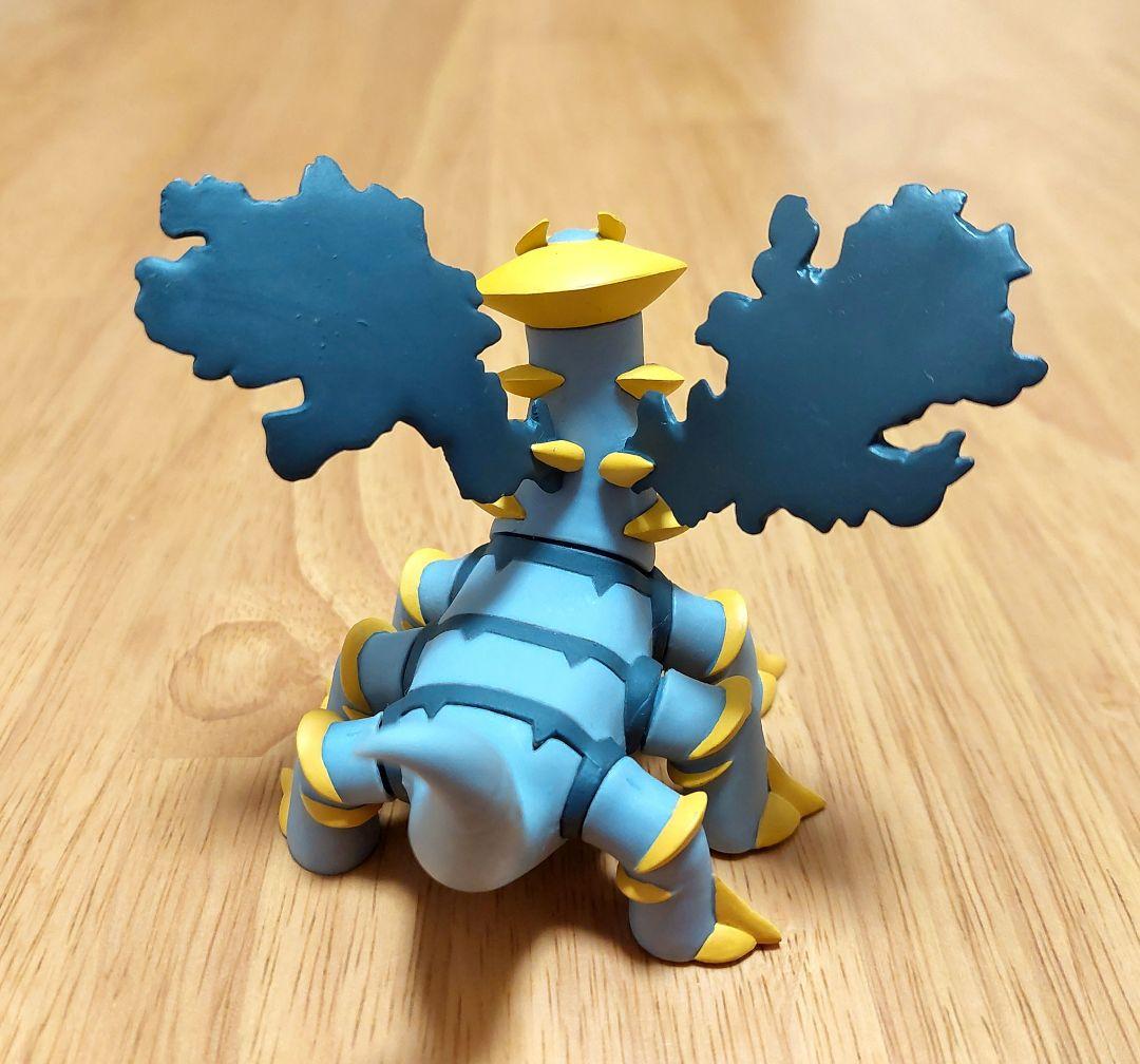 【美品】立体ポケモン図鑑　ギラティナ　フィギュア
