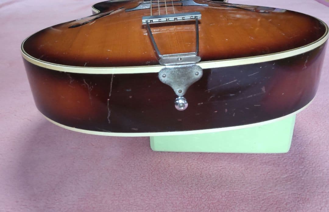 【鈴木バイオリン製作】 P-20 アーチトップギター 60年代製造