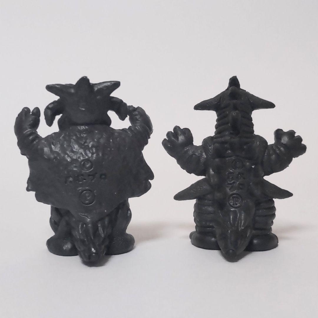 sasuさん用★コレ330,331　ウルトラマン怪獣消しゴム　デビロン＆ガモス黒