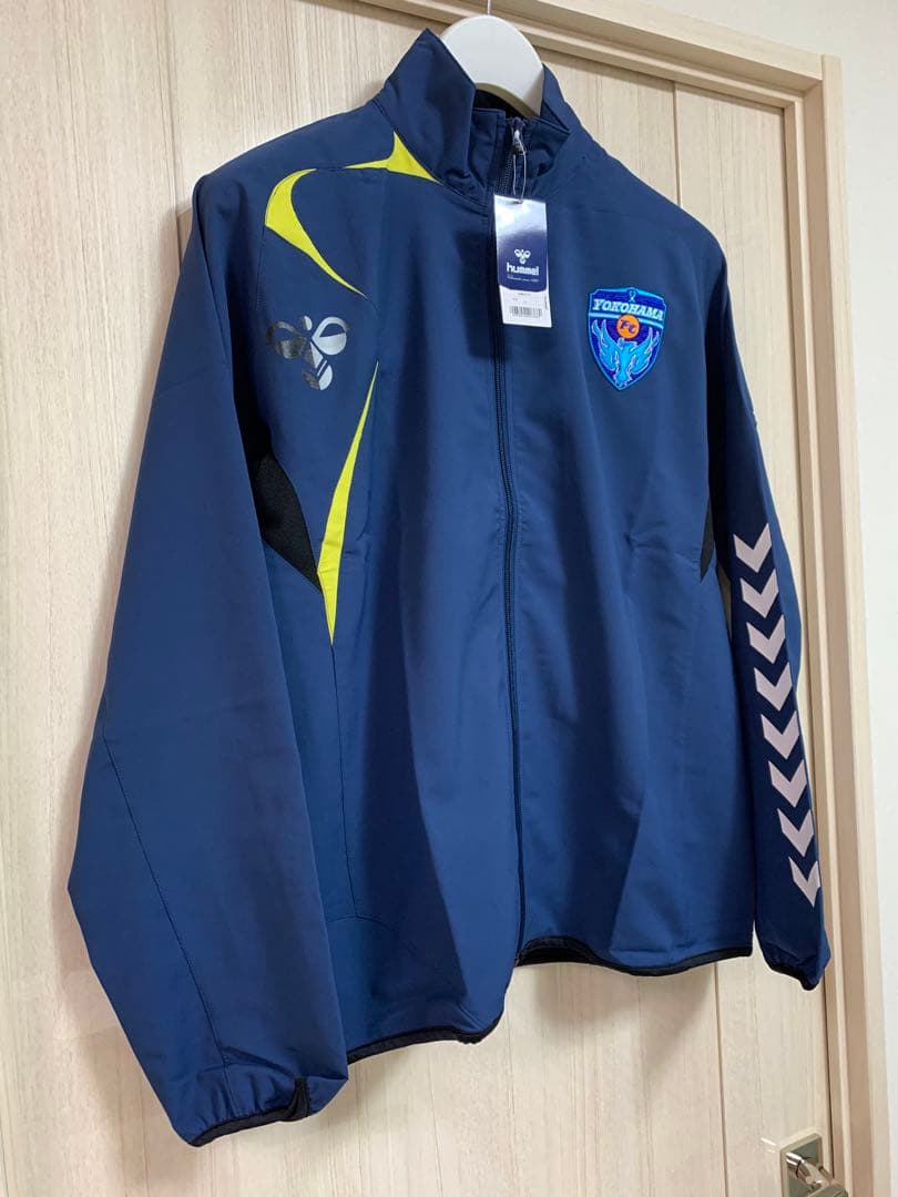 横浜FC hummel 選手仕様モデル新品未使用ゲームアップジャケッL