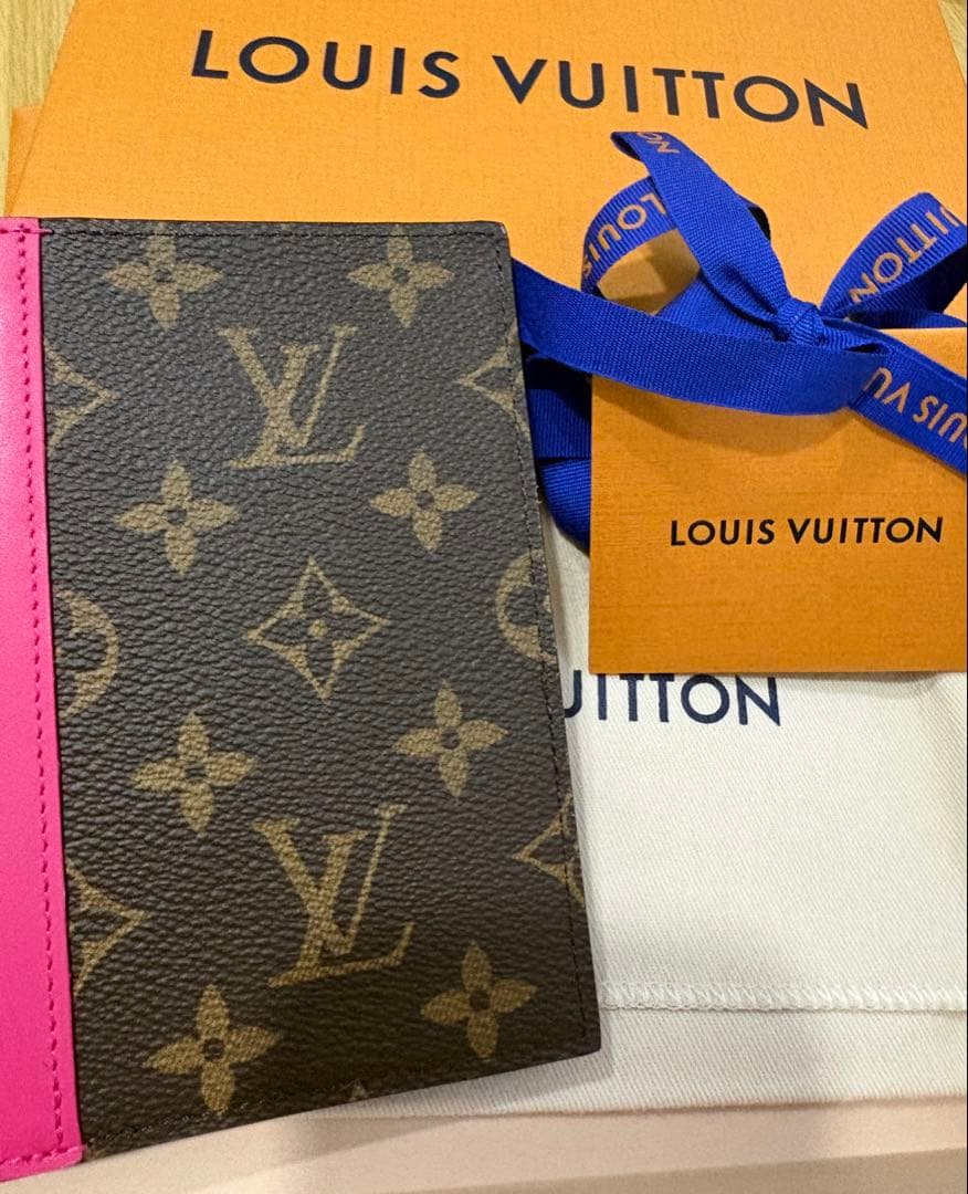 ルイヴィトン　パスポートケース