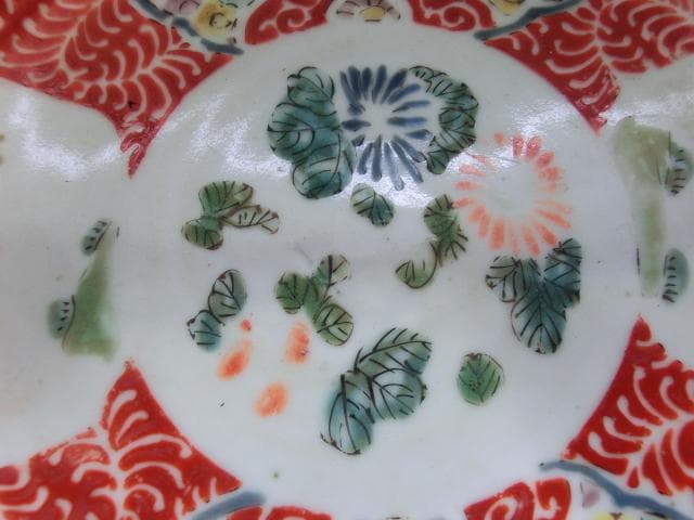 皿■古い赤絵中皿 花唐草紋 中国 唐物 花弁型 顗 古玩 古美術 骨董品■