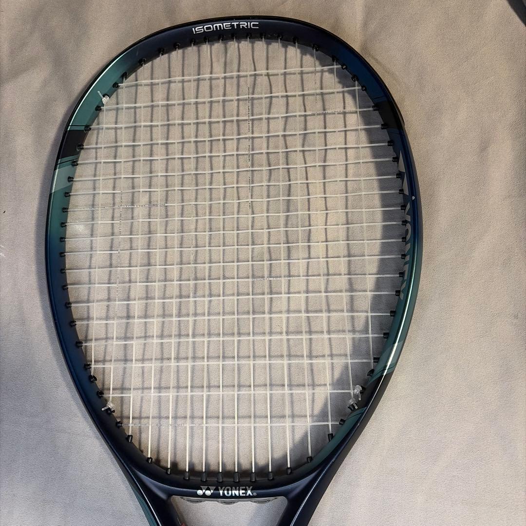YONEX EZONE 100L テニスラケット　ケースグリップ付き　#1