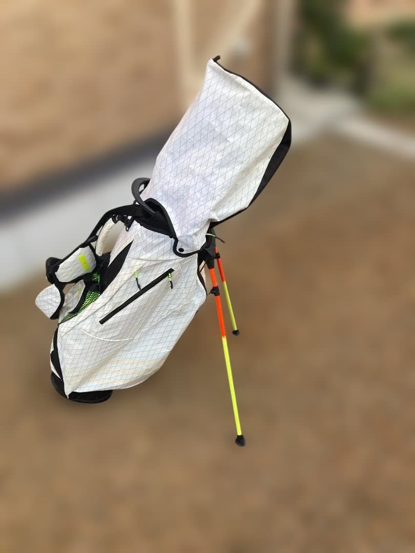 adidas スタンド型　キャディバック　X-pac 生地使用　軽量　アディゼロ