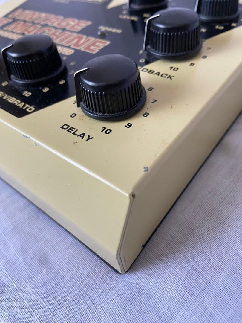 ギター BEHRINGER VINTAGE TIME MACHINE MODEL VM1