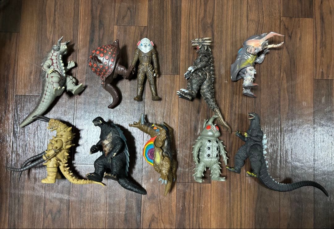 (絶版) ウルトラマン怪獣ソフビ800シリーズ91体＋ゴジラ、ガメラ、ヘドラ