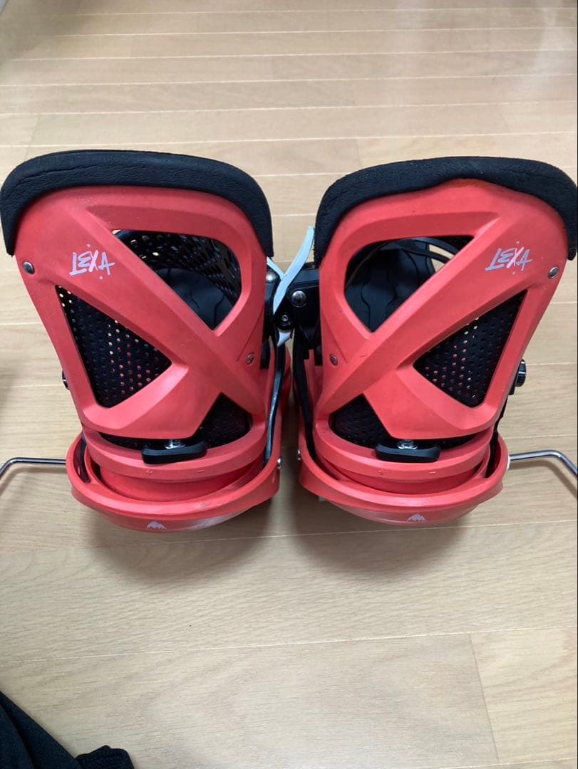 LEXA スノーボードビンディング 赤