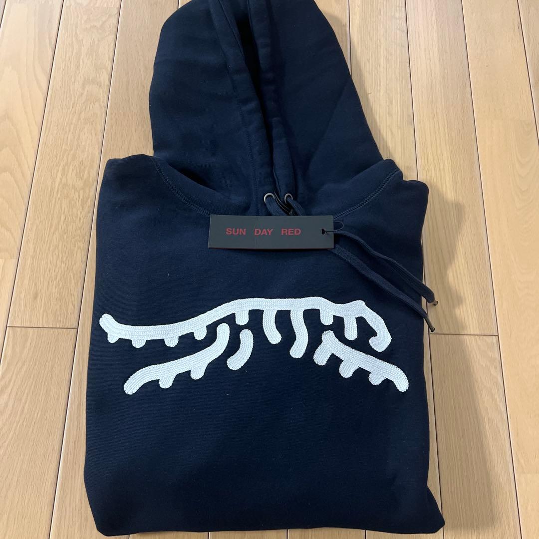 SUN DAY RED サンデーレッド　タイガーウッズ　パーカー