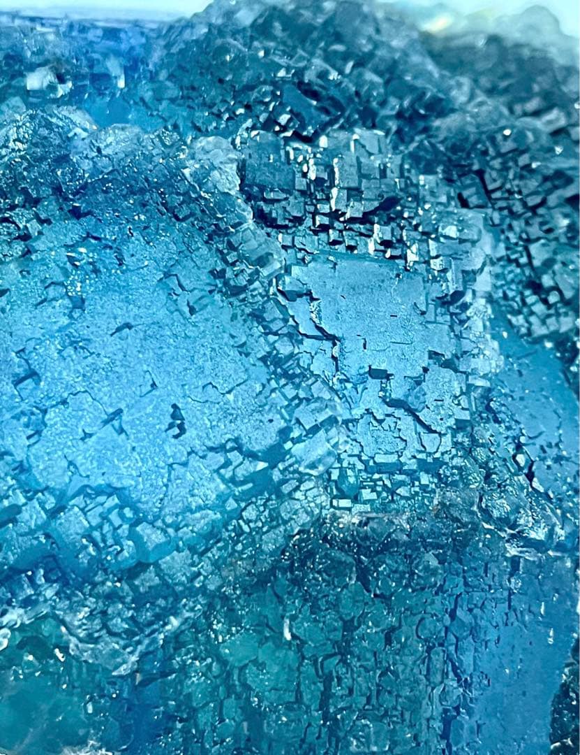 中国　福建省産の緑がかった青色のフローライト