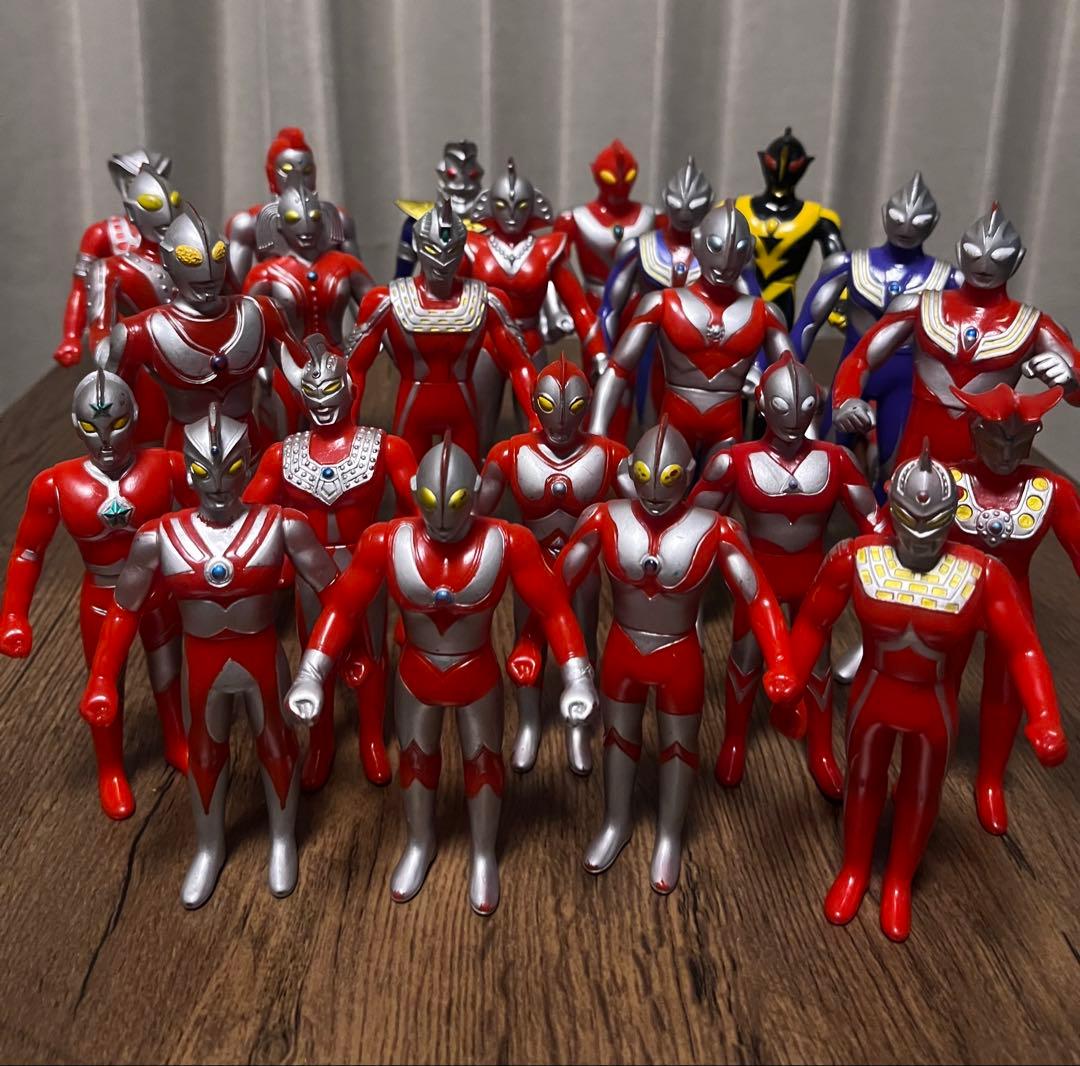 ウルトラヒーロー15体、小9体＆怪獣シリーズ18体ソフビまとめ売り
