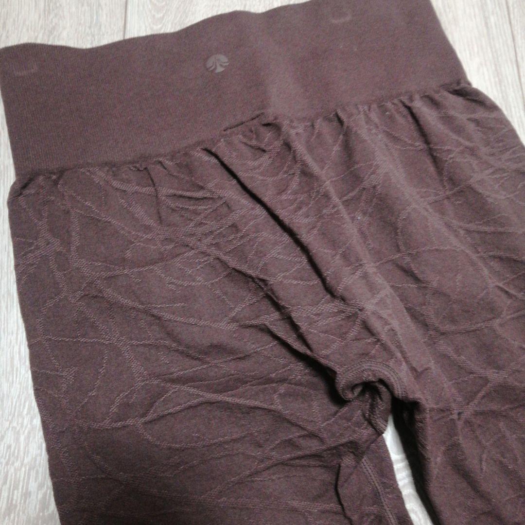 SUKALA ヨガウェアセット mサイズ　ブラウン