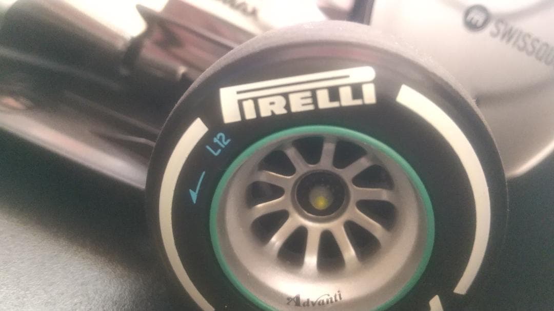 ミニチャンプス 1/18 メルセデス PETRONAS F1 L.ハミルトン