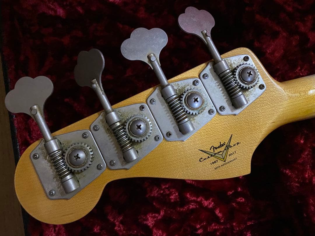 Fender custom shop製　Jazz bass