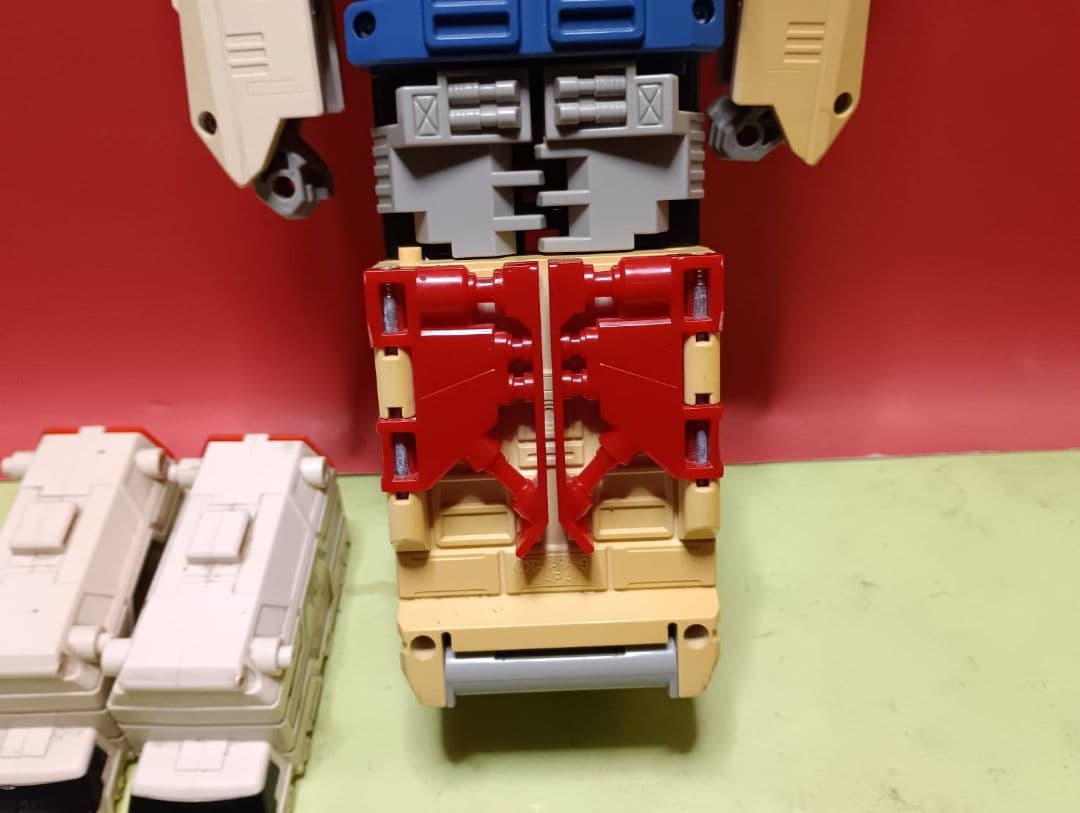 超激レア!中古品 トランスフォーマーザ.バトルスターズ スカイギャリー